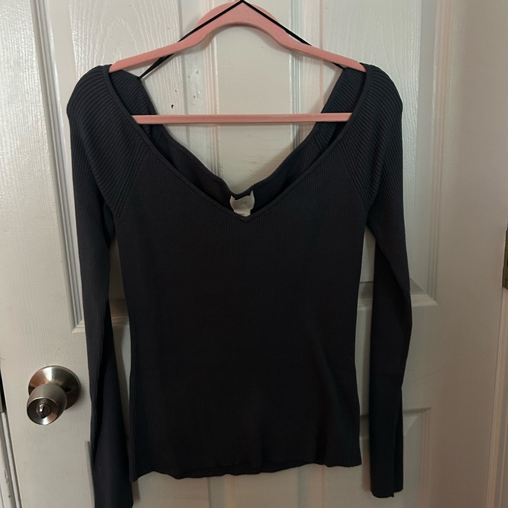 Elegant Black V-Neck Women's Top